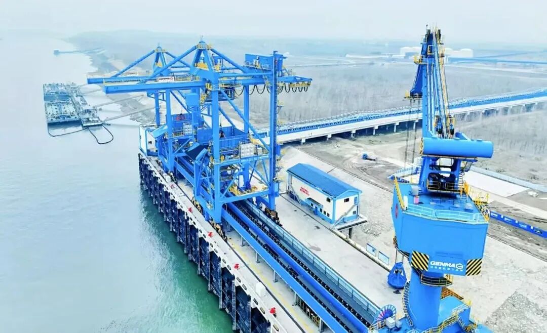 荆州港，正式迈入“亿吨大港”时代！