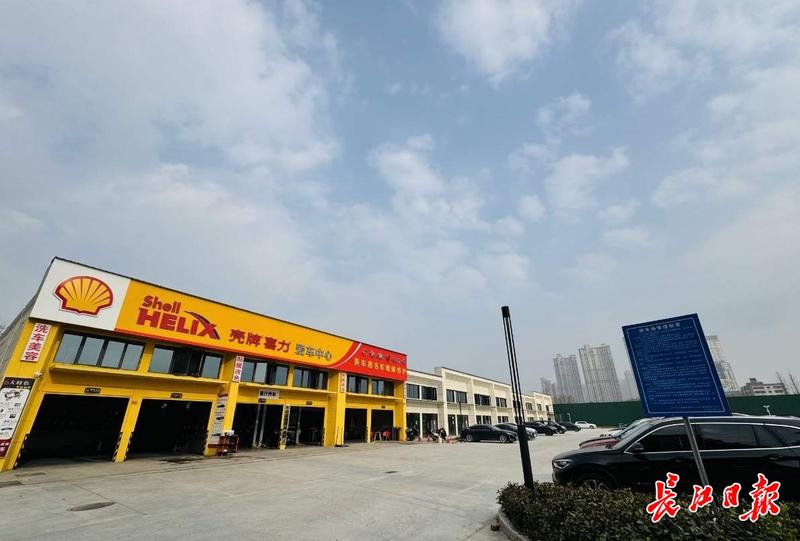 缓解停车难、行车堵，还带火了商业，杨泗港都市T台旁有了3座新停车场