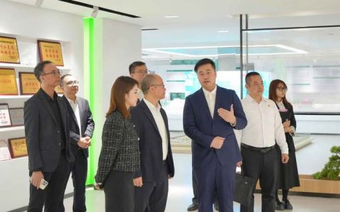 中南财经政法大学与中国邮政集团有限公司武汉市分公司签署合作协议