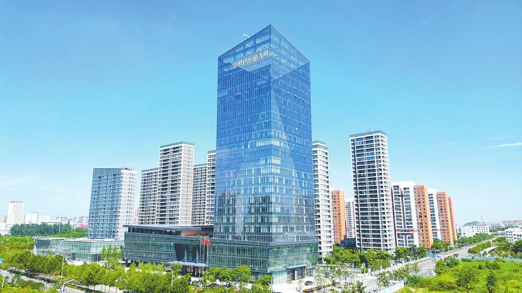 “三城共进”主城兴