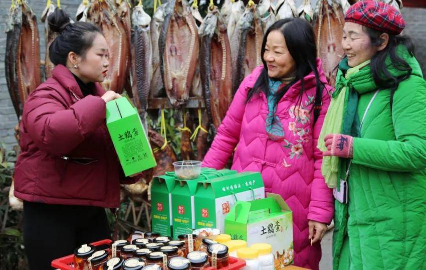 两座山，一条路！“闵黑子”的二十年“共富”笔记