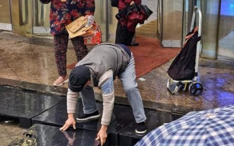 武汉向全市发出倡议：“一起来扫雪吧！”