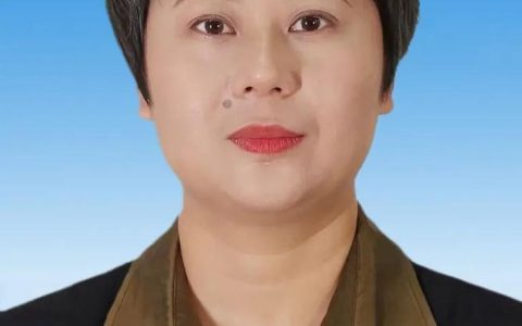 胡志莉参加市五届人大六次会议曾都区代表团审议