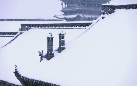 初雪古城更妖娆