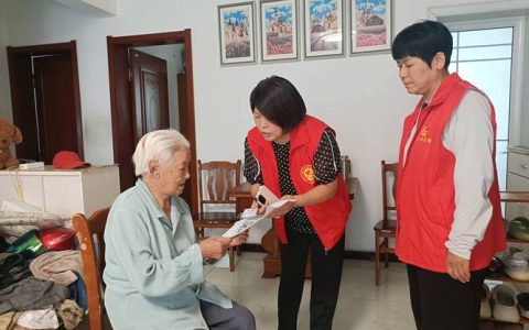 咸安区永安街道温情守护独居老人