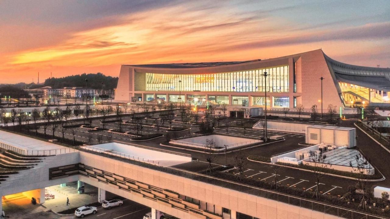 三探宜昌北站，读懂“国家棋眼”与“城市引擎”