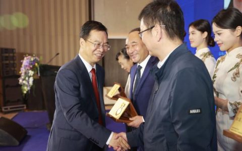 凝聚楚商力量助力招商引资   刘来出席相关活动