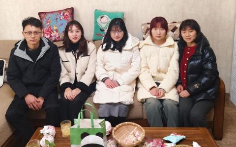 新材化学院开展家访活动