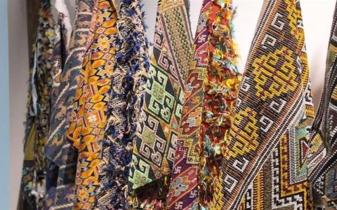 千年西兰卡普“织”出深山共富路