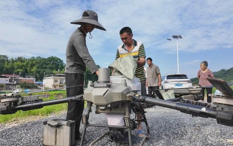 崇阳县铜钟乡百日攻坚行动 靶向治理农田“白色污染”