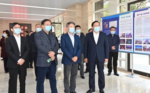 湖北省委统战部副部长徐小兵一行来校调研