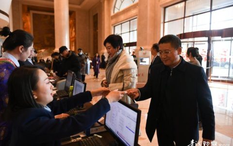 履职尽责献良策 凝心聚力谋发展！荆州出席省两会代表委员抵汉报到