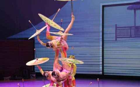 中演杂技联盟浠水首演 八省市顶尖绝活震撼全场