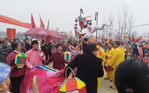 红安县新春民俗活动热闹非凡