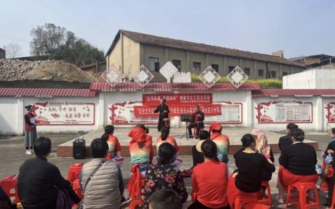 永安街道车站路社区 左邻右舍搓温暖酥香麻花系真情