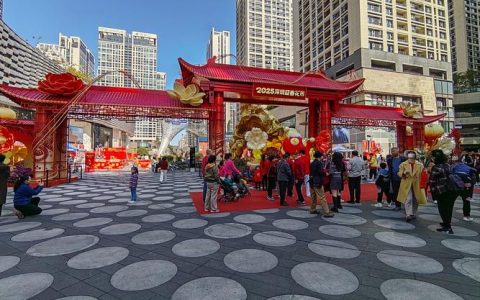 华容区首个综合性商业街区项目春节前完工