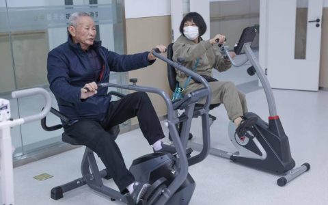 进一步推动老年人文化体育事业健康发展