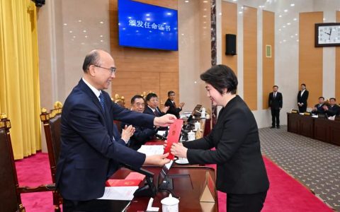 孙兵看望慰问出席省十四届人大四次会议的部分省人大代表和列席人员