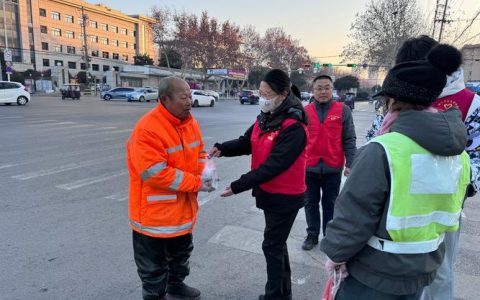 腊八暖“新” 团市委开展志愿关爱活动情系新就业群体