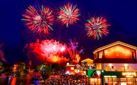 千名乡亲共赴烟火盛宴