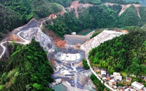 通山黄荆口水库大坝建设 全力冲刺今年目标