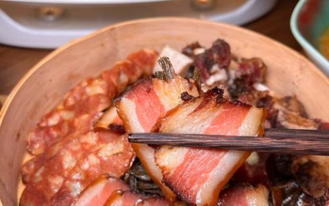 老工艺熏出新年味 通山腊肉“烹”出400万元产值大餐