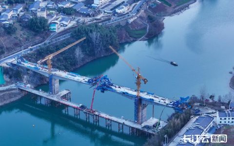 钦峪堵河大桥主体即将合龙