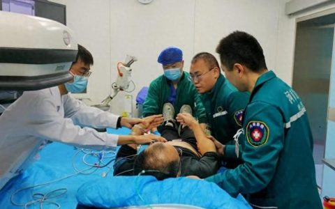 八旬老人突发心梗  一小时手术打通“生命通道”