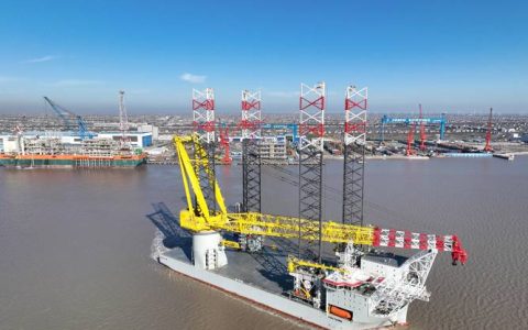 国家海工装备再添利器！武汉造海上自升式试验平台“国海试３”启航