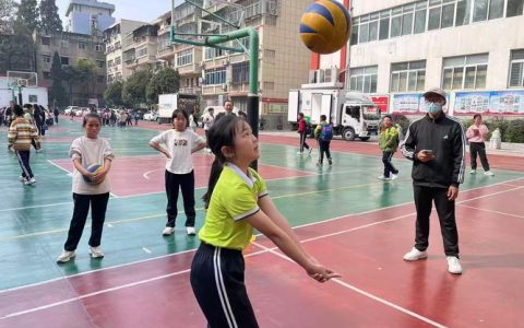 黄冈菱湖高级中学进行“阳光大课间”活动