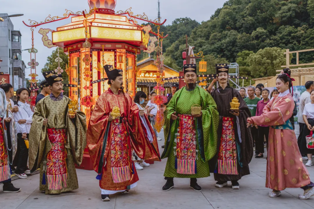 临海频出网红打卡点，解码台州府城的“流量炼金术”