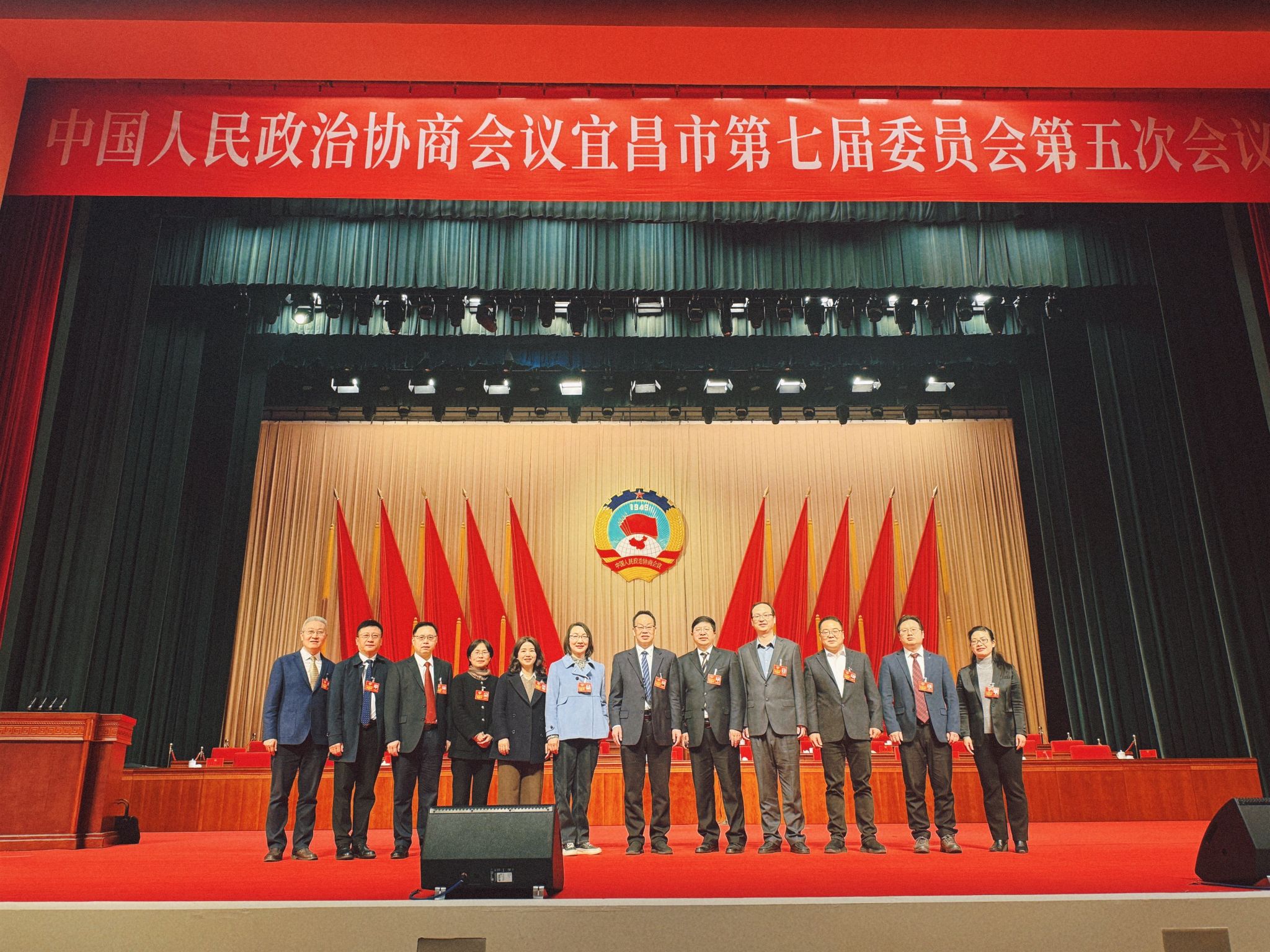 三峡大学人大代表、政协委员参加宜昌市两会