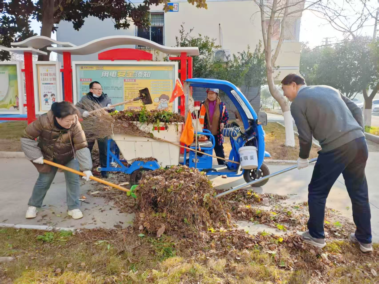 江汉油田教育集团下沉服务暖民心