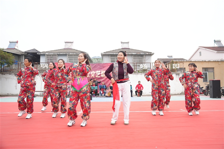 王场镇王场社区举办群众文艺联欢会