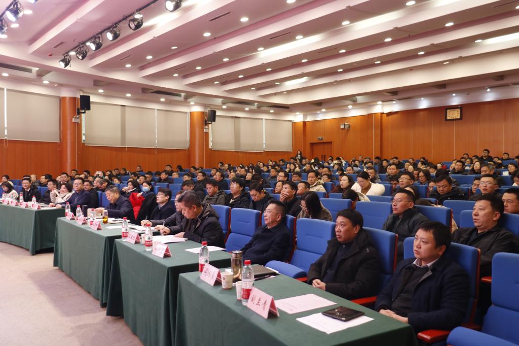 湖北理工学院召开党委理论学习中心组学习（扩大）会议