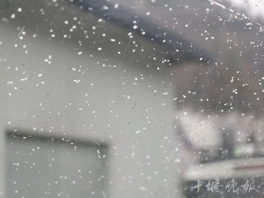 十堰多地降雪,更大的雪在今晚!春节还会下吗?气象资料显示……