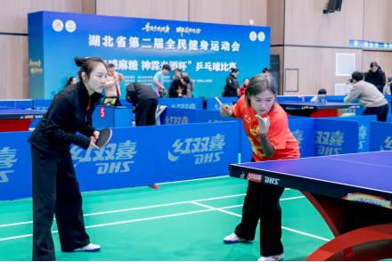 孝感赛场黄石闪耀！湖北理工学院教师强势逆转夺得女双冠军