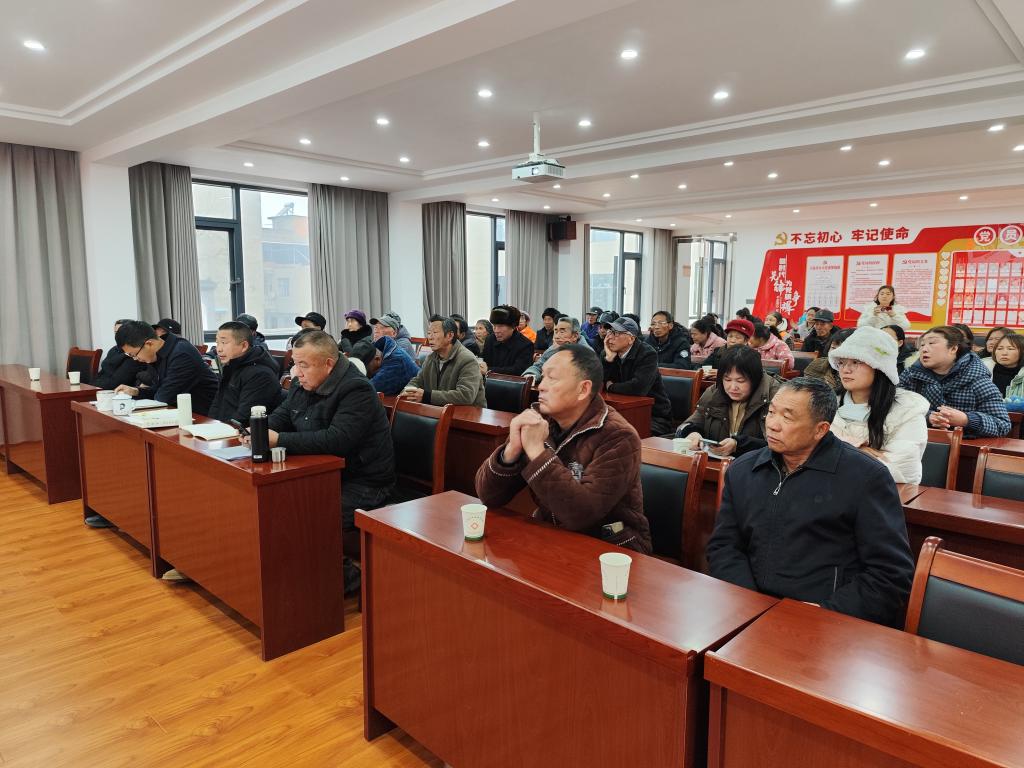 AI赋能理论热点面对面—湖北理工学院赴阳新县兴国镇开展党的二十届四中全会精神“百马行动”宣讲活动