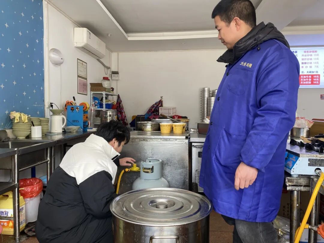 多管齐下织密安全网 共同守护居民平安家