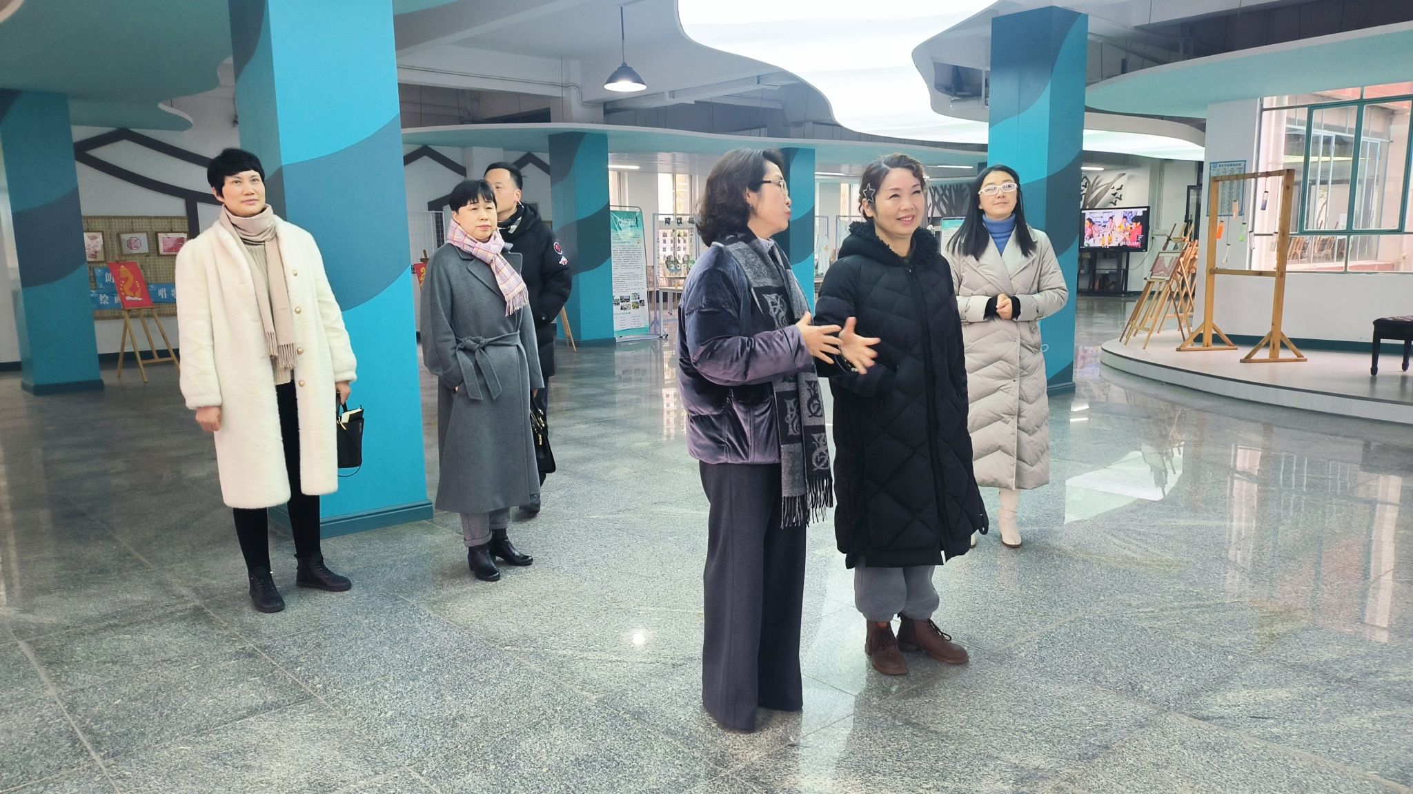 三峡大学领导走访二十五中  护航教职工子女成长