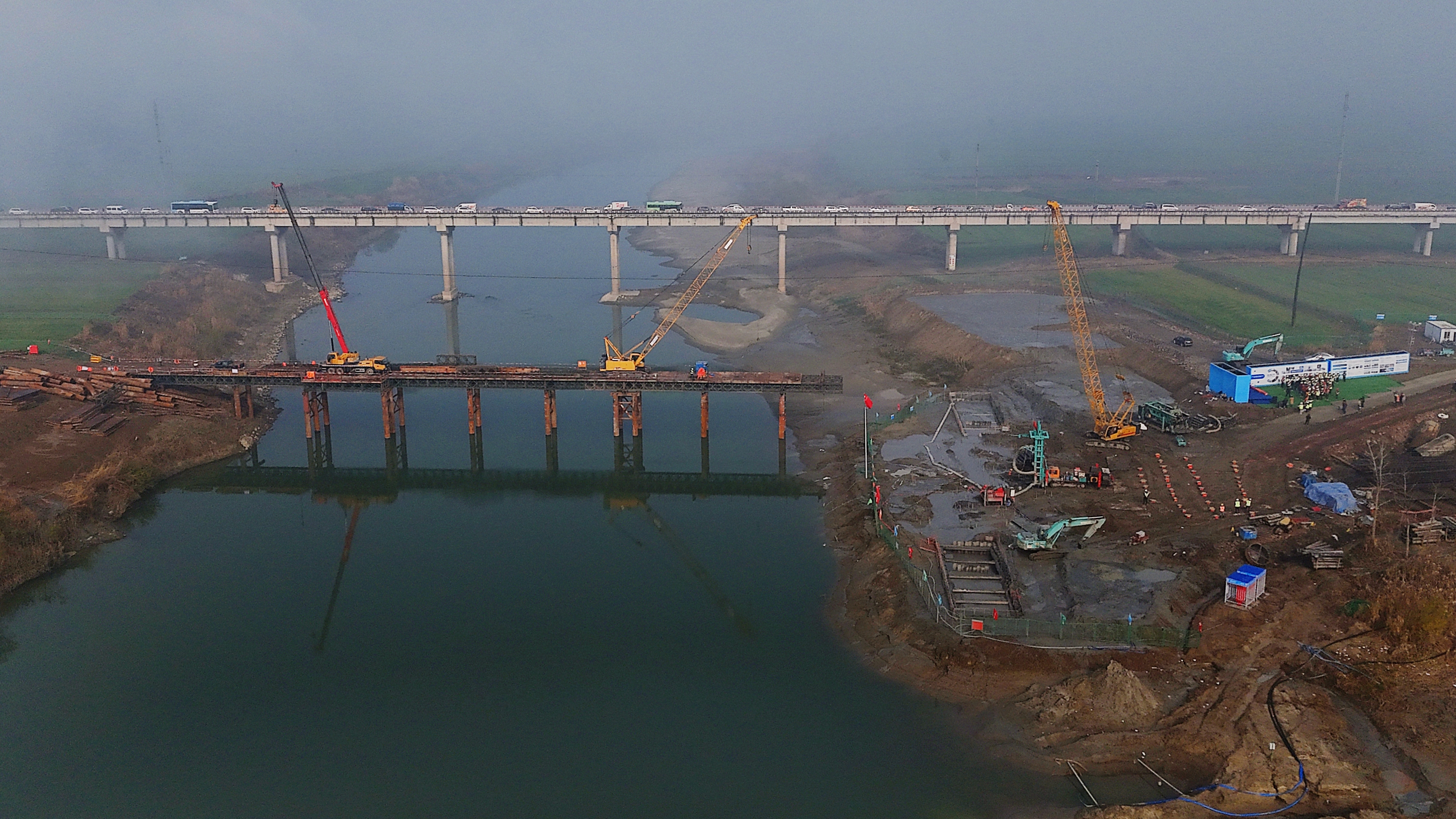 东荆河大桥新建项目桩基工程提前40天完工