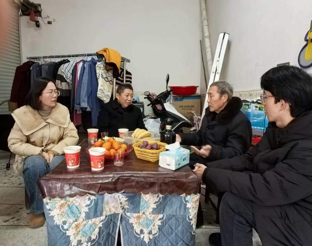 寒冬送温暖 真情助成长——湖北理工学院开展走访慰问学生活动