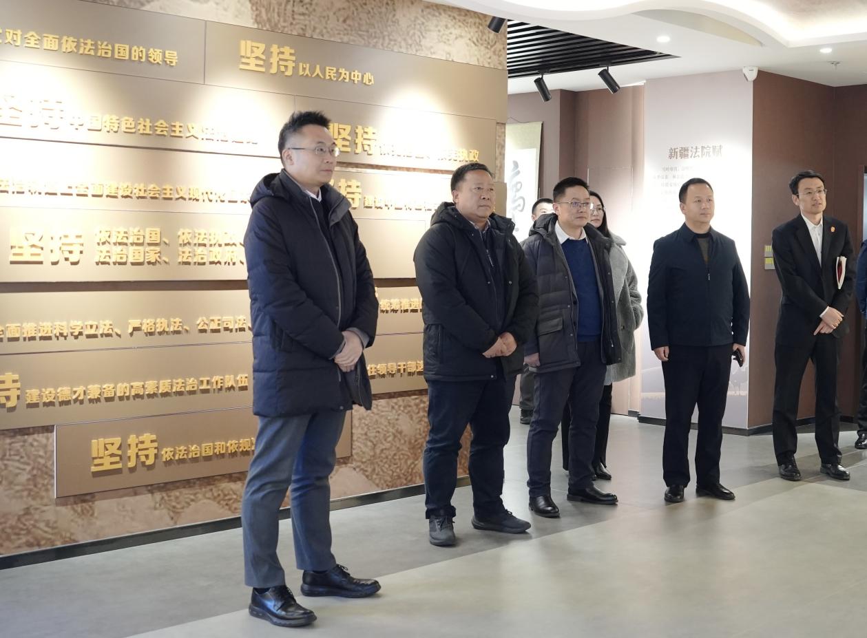 中南财经政法大学与新疆高院签订合作框架协议