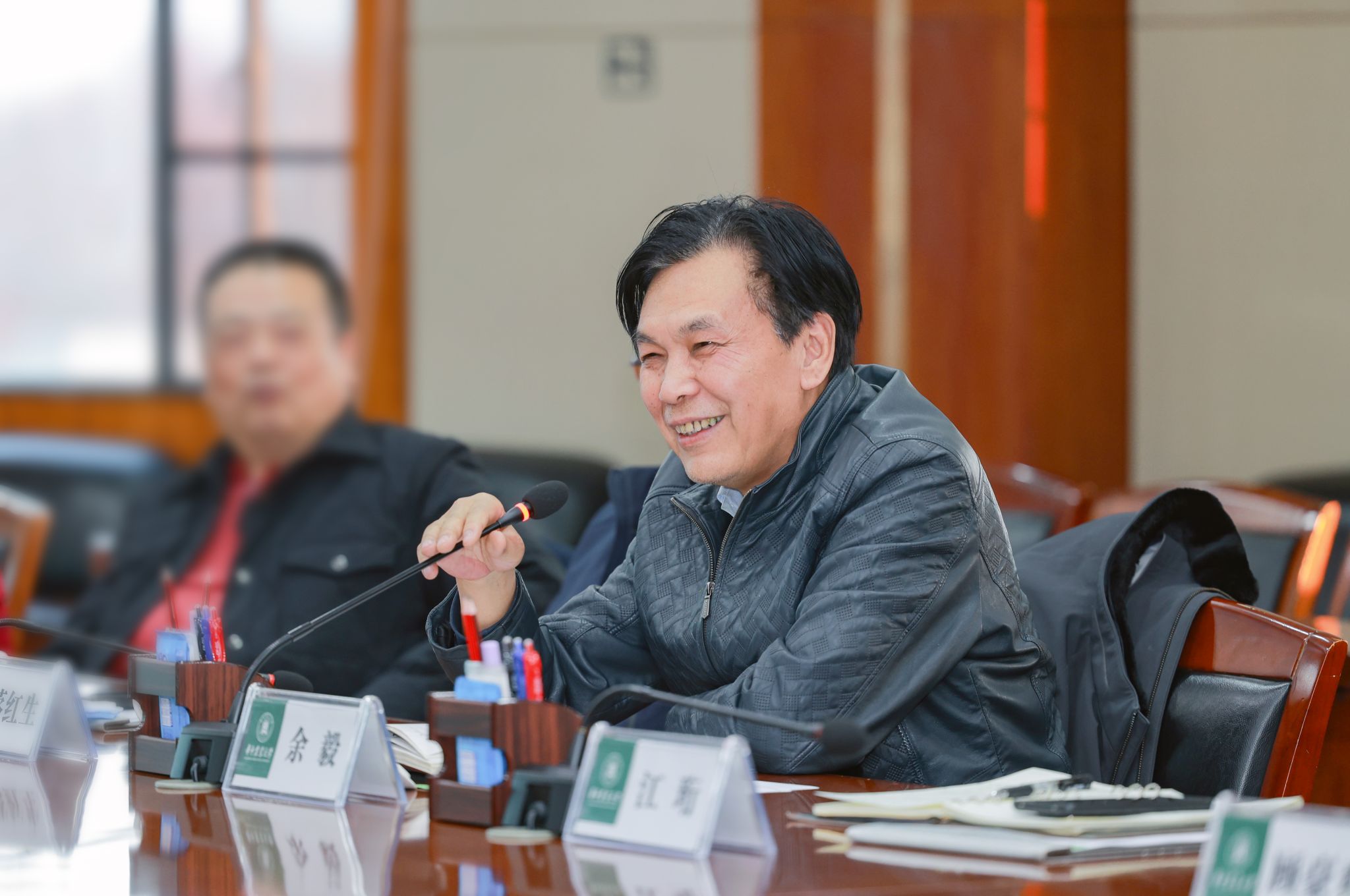 武汉生物工程学院理事长、校长余毅一行来校调研