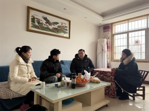 环境科学与工程学院开展寒假贫困生走访慰问活动