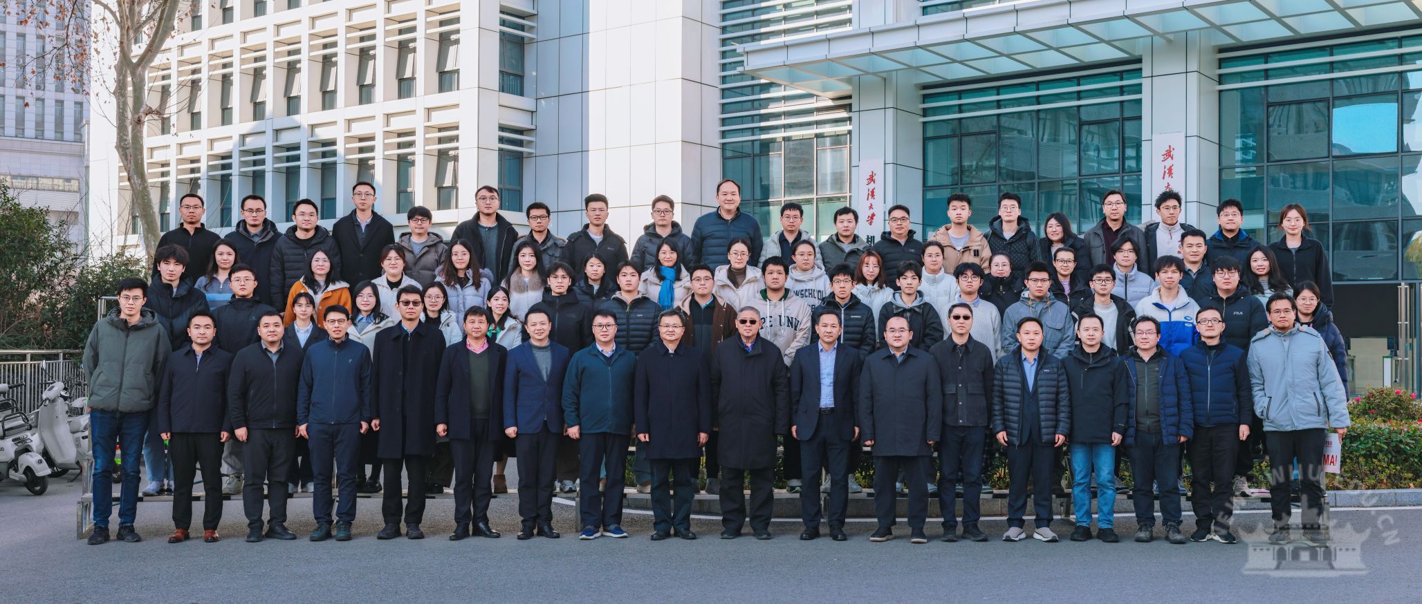 武汉数学与智能研究院召开2025年工作总结大会暨学术交流年会