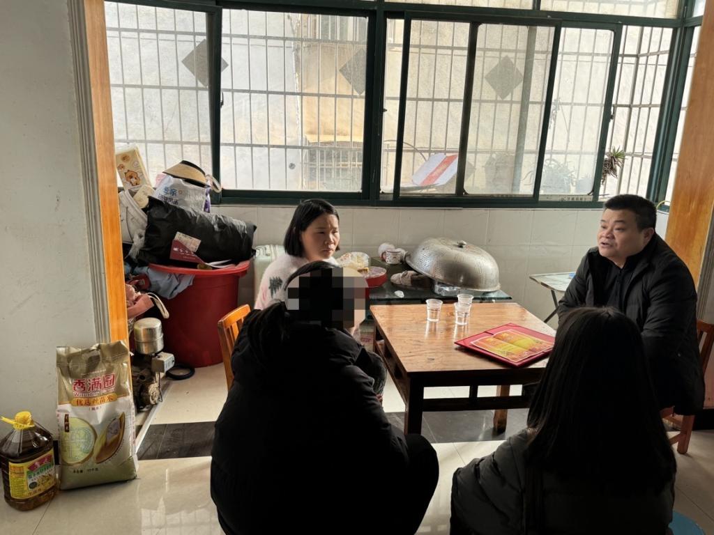 师范学院开展寒假困难学生走访工作