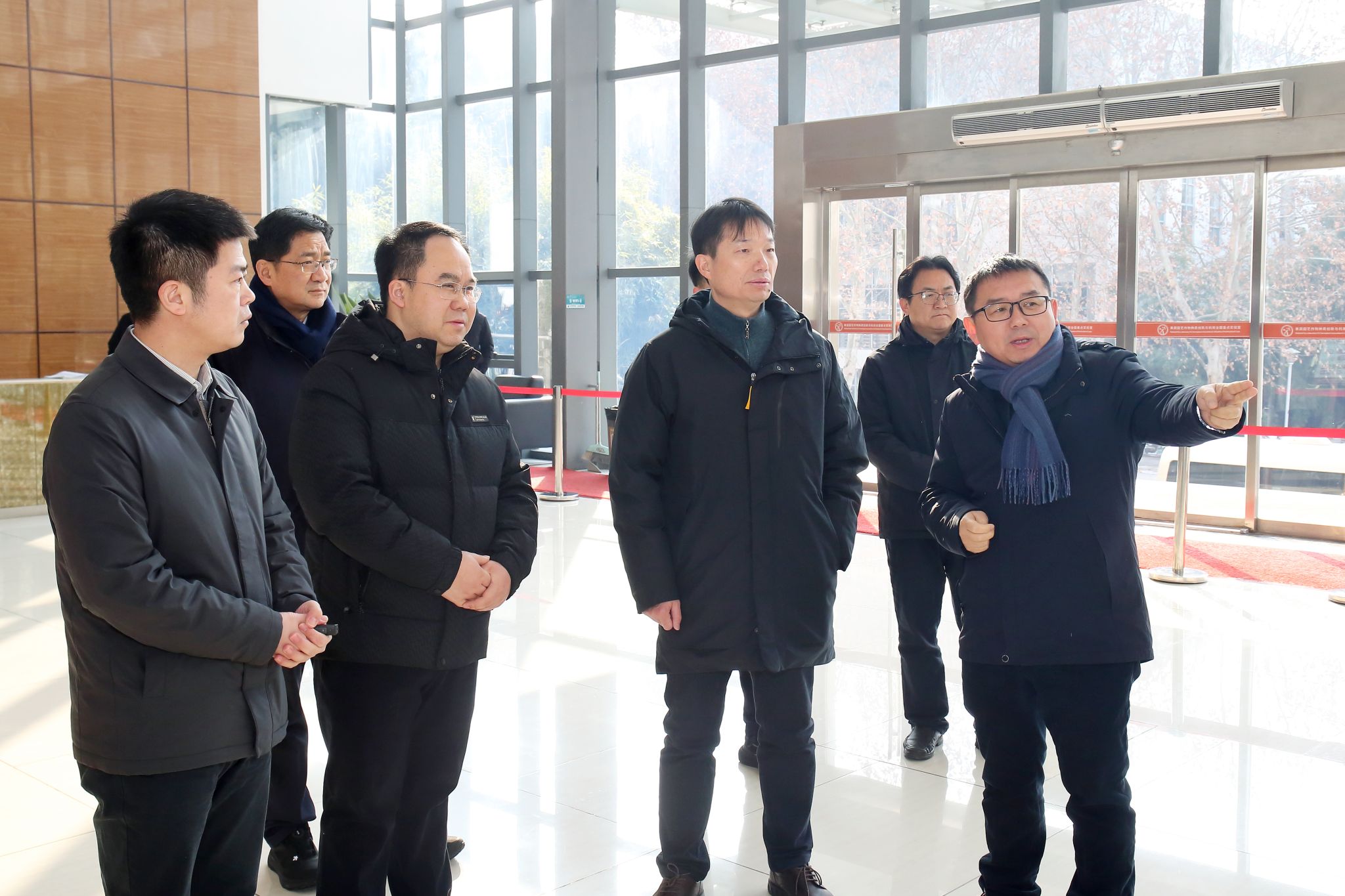 湖北省委统战部副部长徐小兵一行来校调研