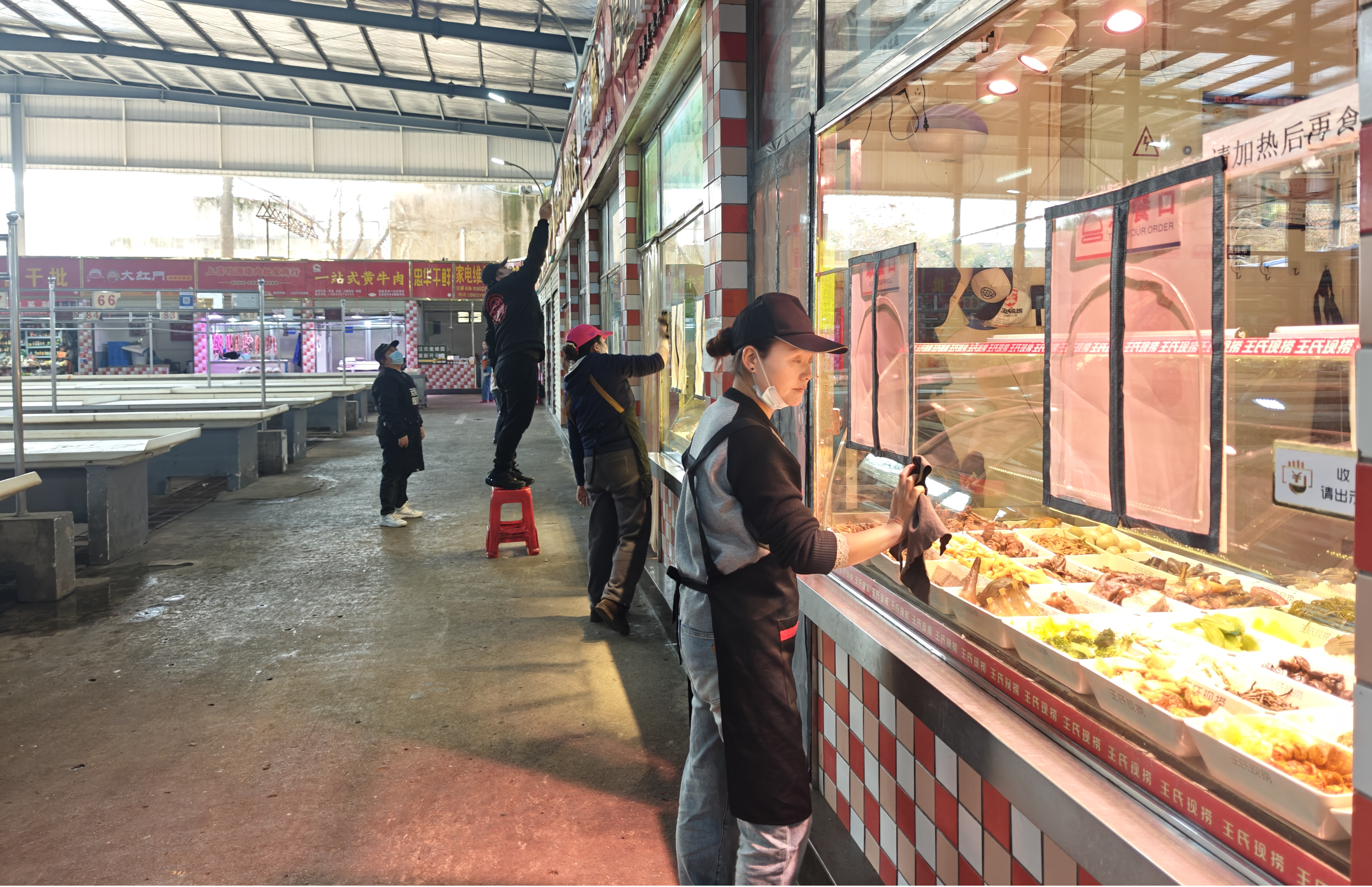 总务后勤处首届“喻园年货节”收官