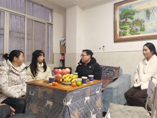 环境科学与工程学院开展寒假贫困生走访慰问活动